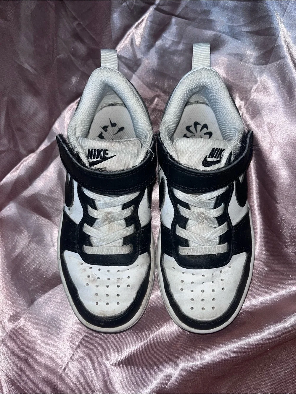 Nike Kids Black and White Velcro Low-Top Sneakers